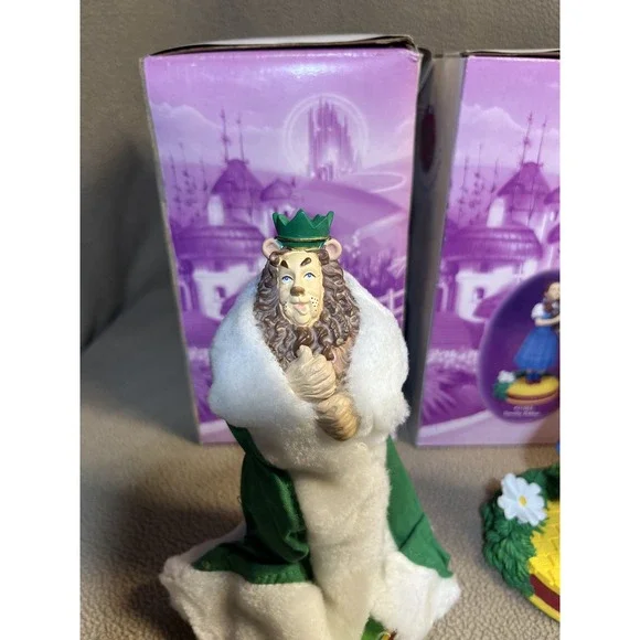 Wizard of Oz Figurine Set Dorothy Tin Man Scarecrow Lion with Boxes 2000